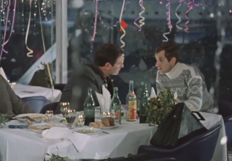 Фрагмент из фильма «Ирония судьбы, или С лёгким паром!» (реж. Эльдар Рязанов), СССР, 1975 г.