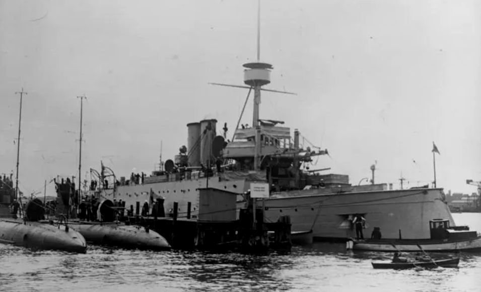 Шведская плавбаза подводных лодок "Свеа", 1929 год