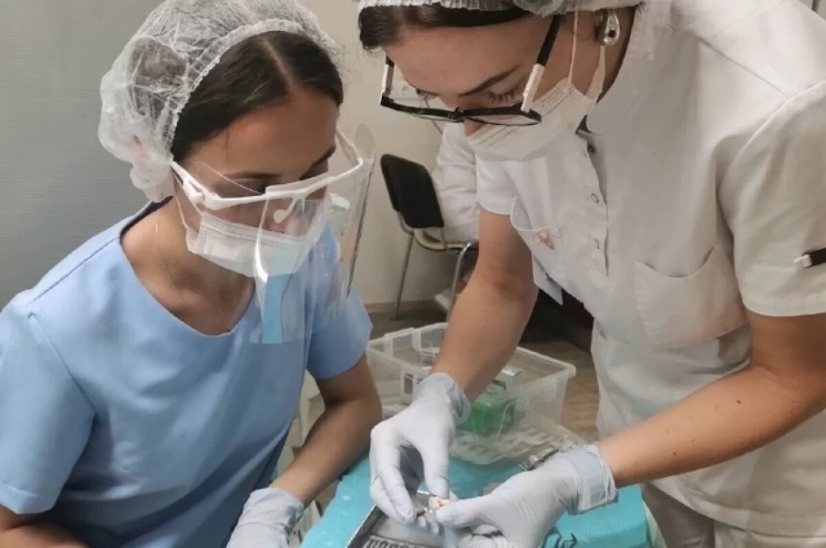    В полку прибыло: в калужскую областную стоматологию пришли молодые врачи