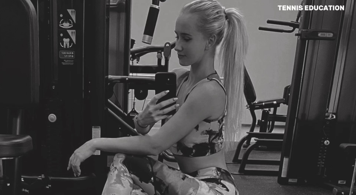 Стальной стержень - секретное оружие теннисиста