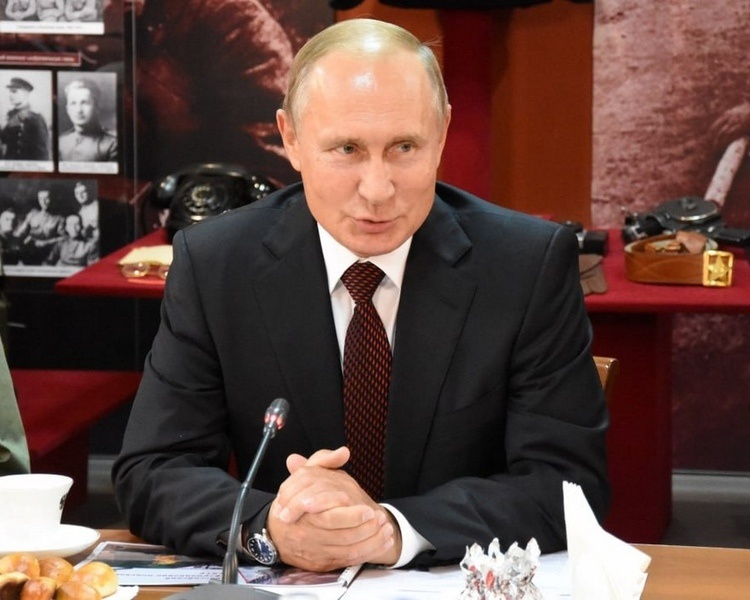     Путин наградил орденом медиков Курской областной клинической больницы