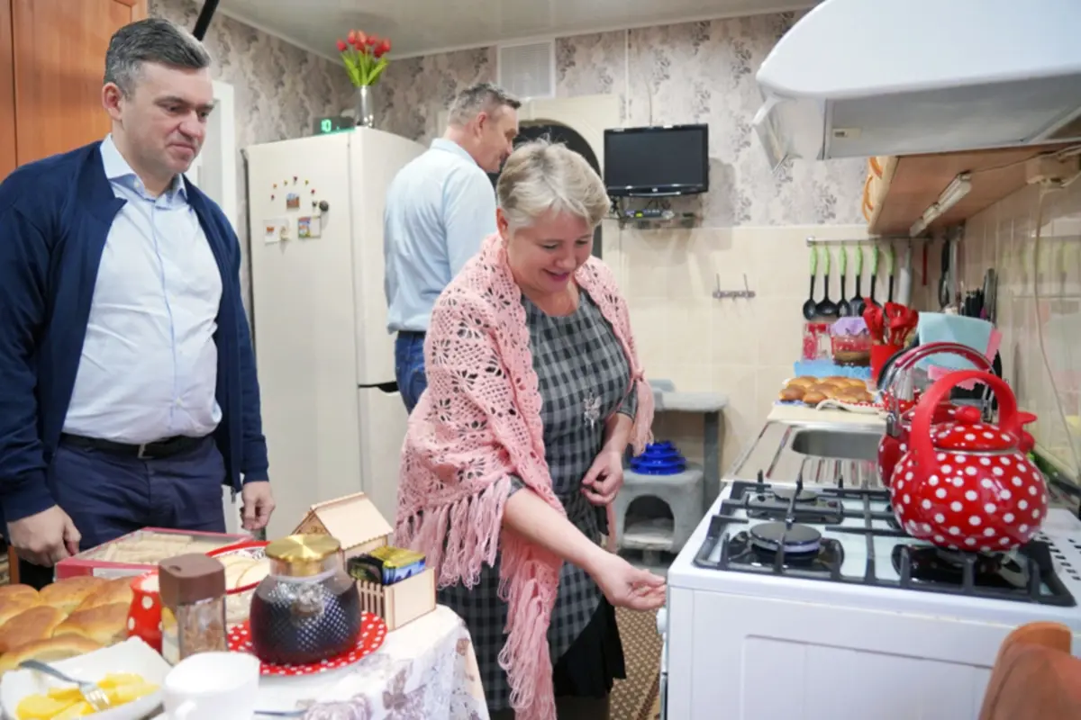 Губернатор пообещал, что газификация райцентров – только начало работы по подключению к газу деревень. Фото: Дмитрий Рыжаков, Известно.ру