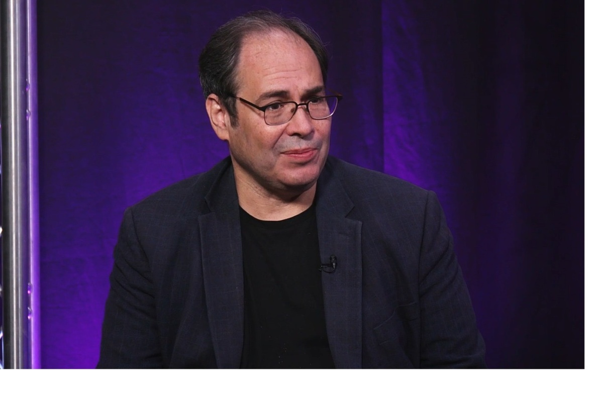 Главред ЛГ Максим Замшев: Выручка за книги иноагентов должна идти на армию