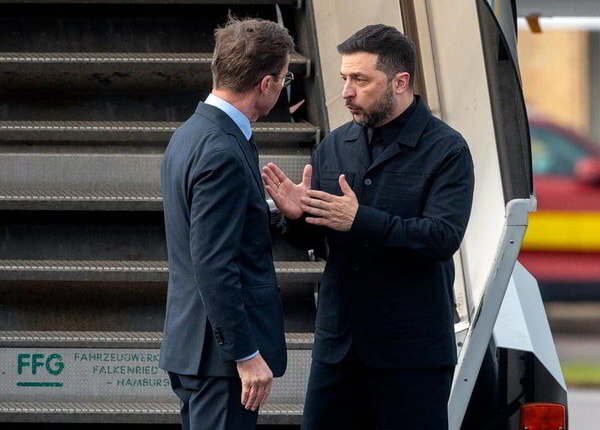    Зеленский предложил купить у Швеции 120 истребителей Jas Gripen E