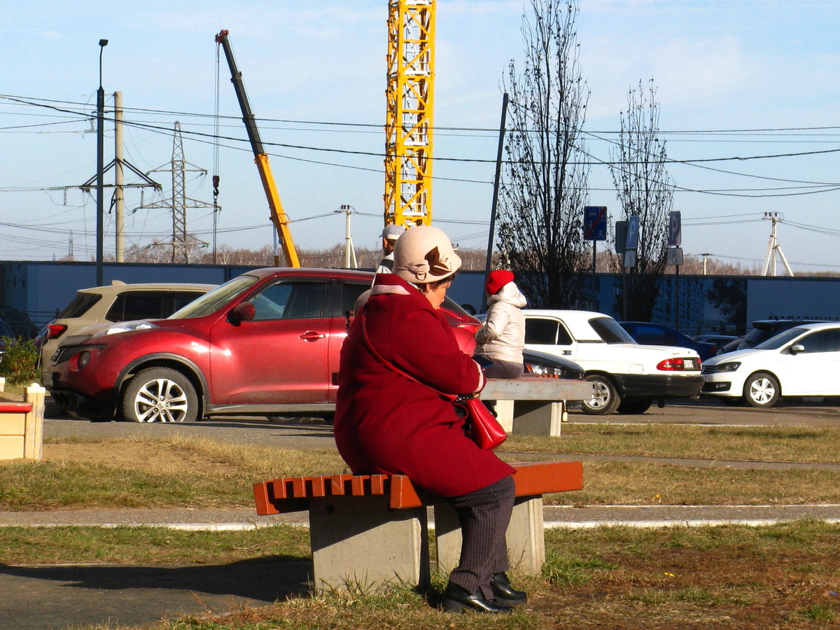 Красный в октябре.
Фото: Марина Н. Макарова, Омск, 22окт25.