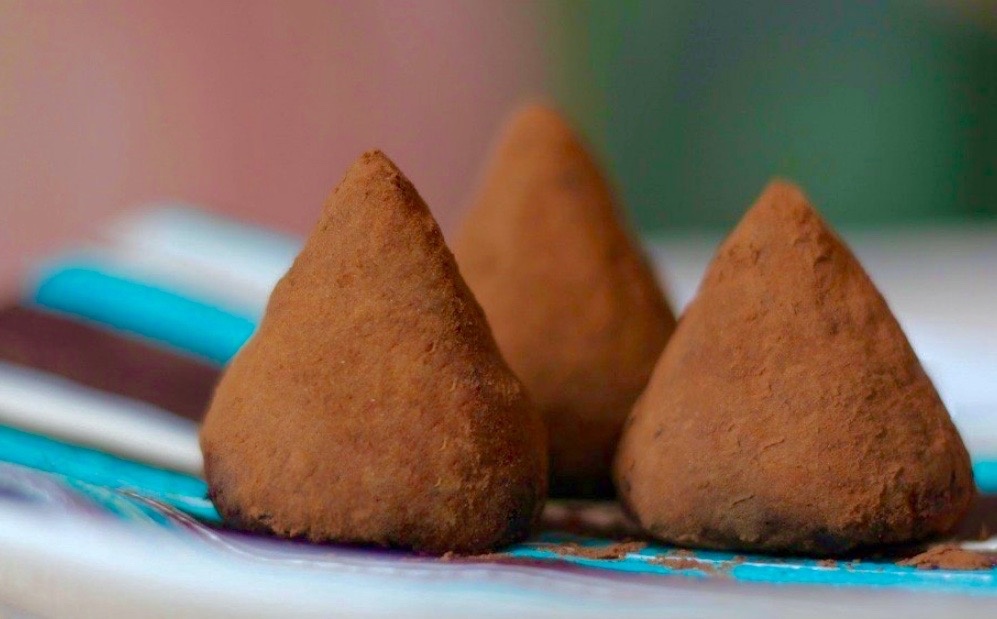 Трюфели из какао и сухого молока.