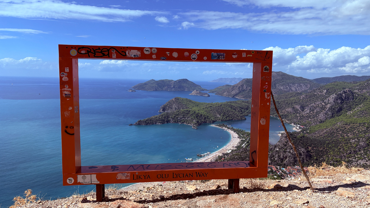 Вид на пляж Олюдениза