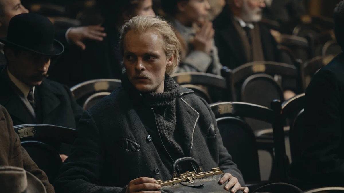    Александр Мизев в образе Лютера, фото со съемок сериала «Хроники русской революции» / Фото: Анастасия Ляшенко