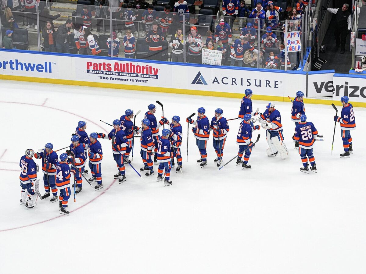    Хоккеисты клуба "Нью-Йорк Айлендерс"© Фото : twitter