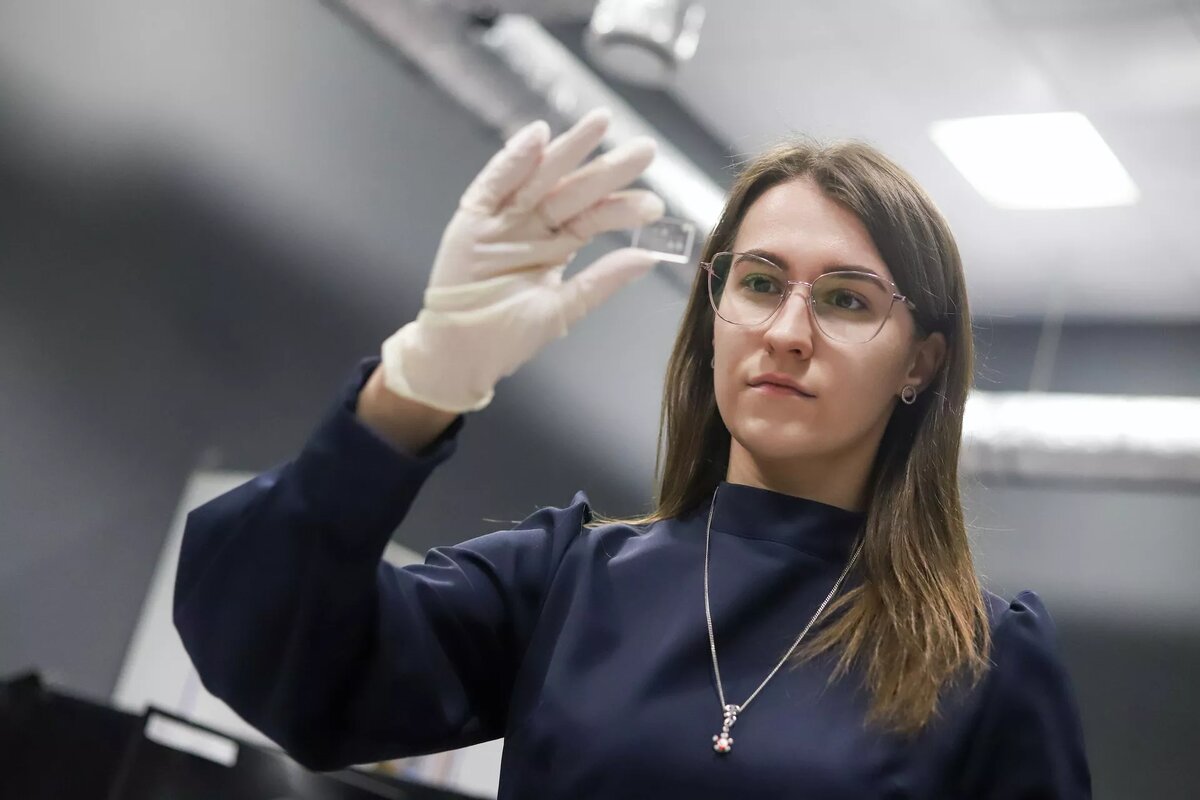 Младший научный сотрудник НОЦ "Фундаментальная и прикладная фотоника. Нанофотоника" БФУ им. И. Канта Елизавета Демишкевич