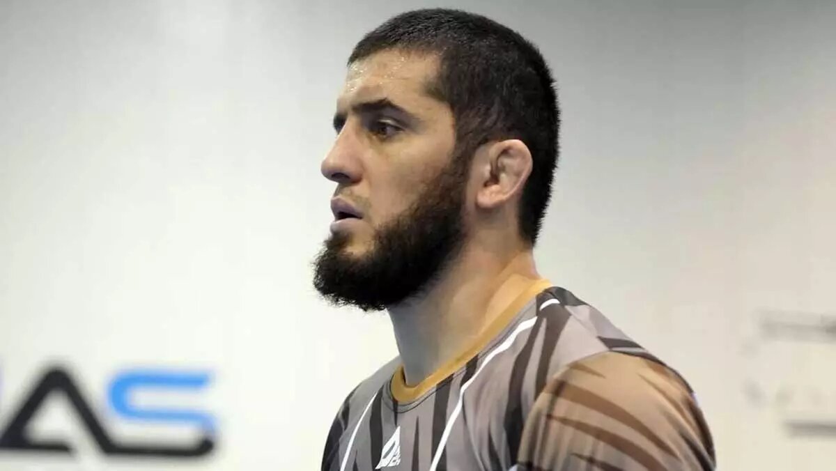 Ислам Махачев