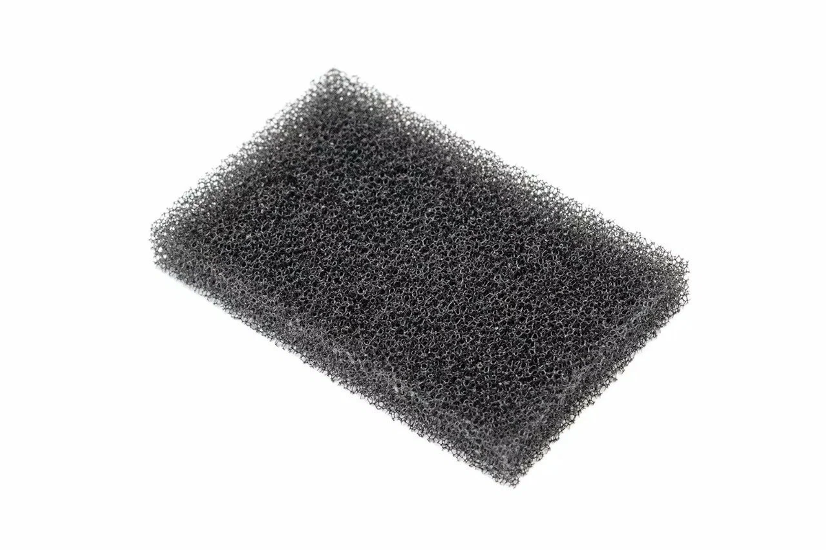 Типичная губка для аквариума, в данном случае крупнозернистая.