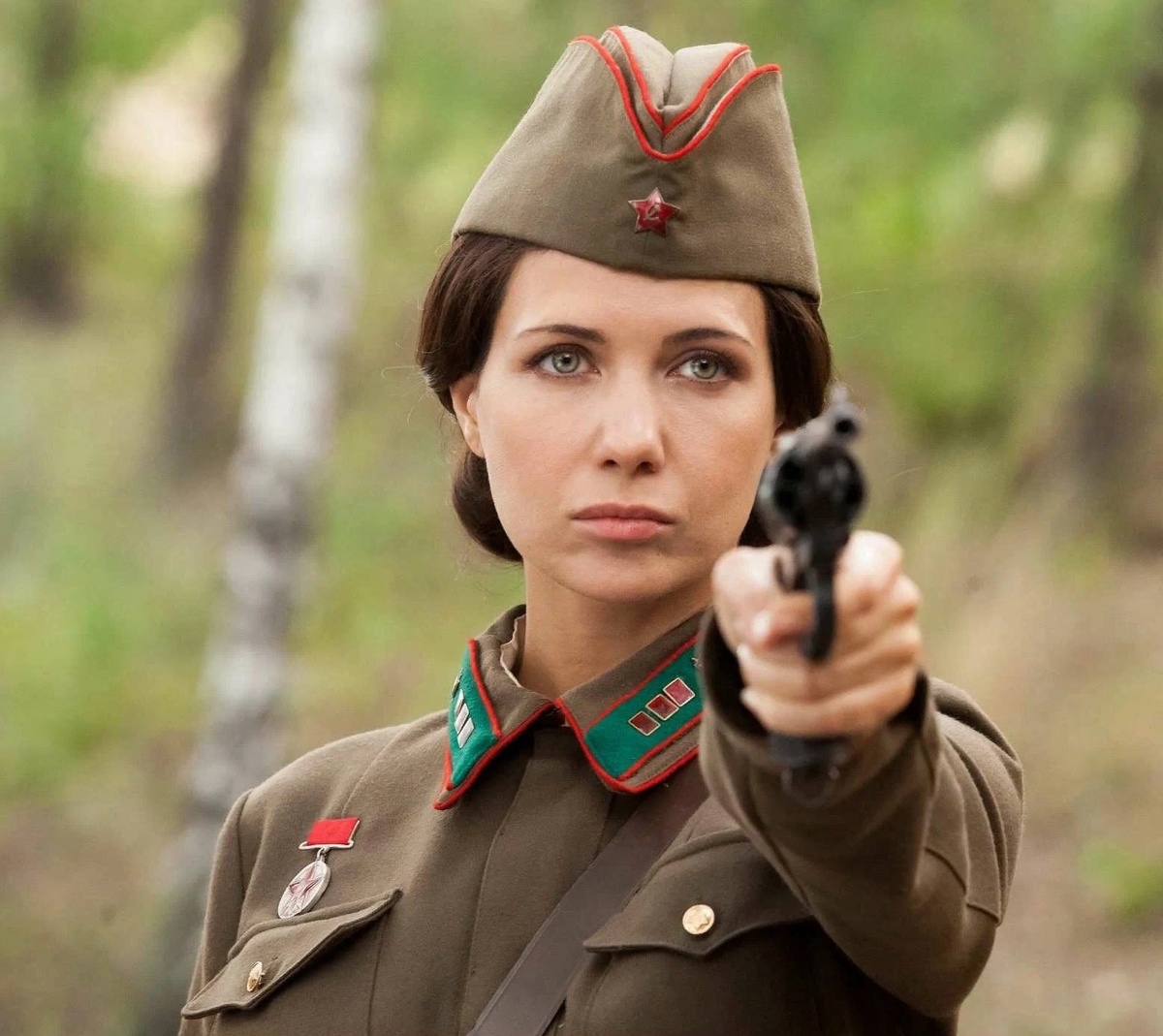 Екатерина Климова, кадр из сериала «По законам военного времени»