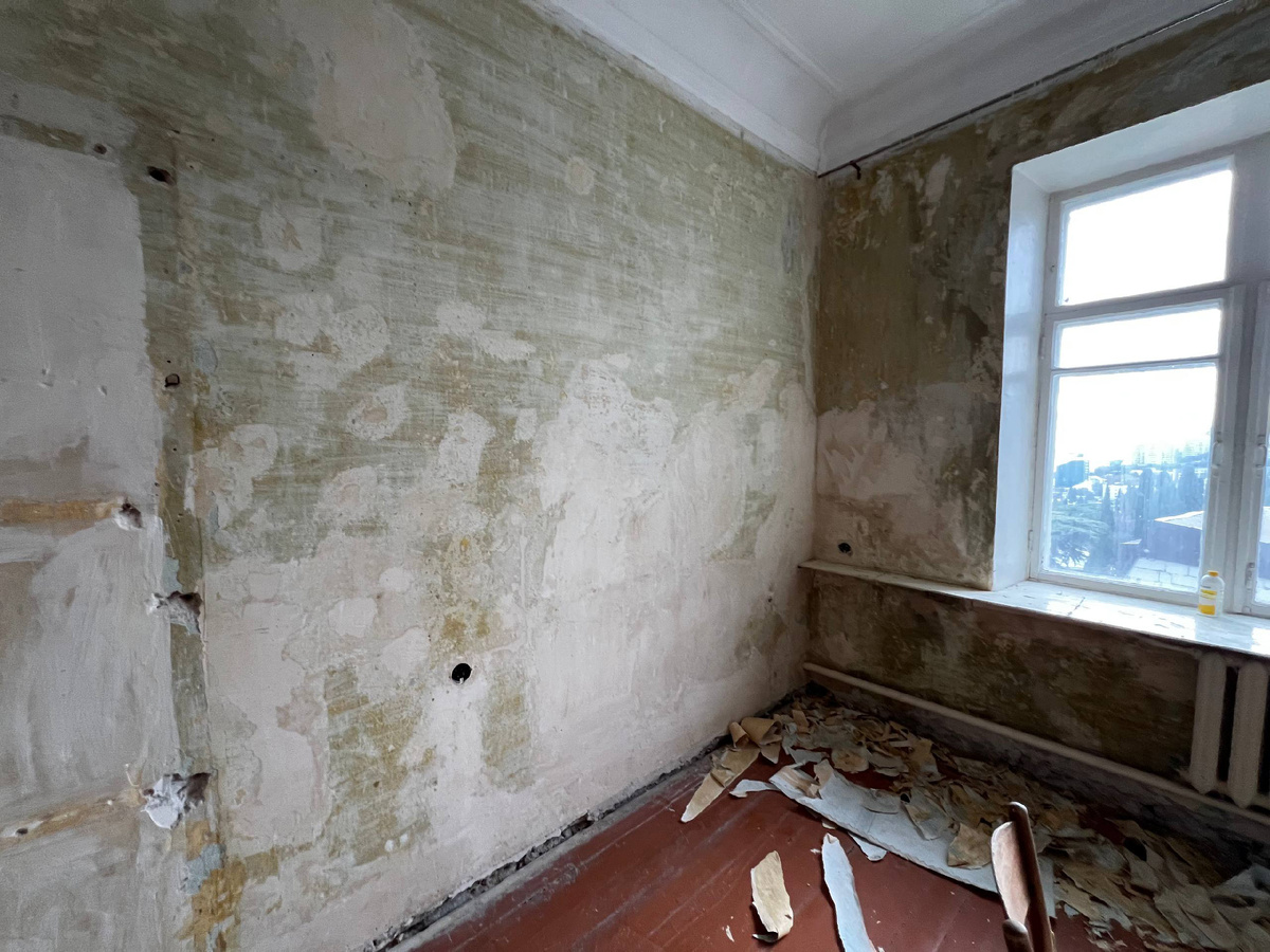 Удалил обои со всех стен