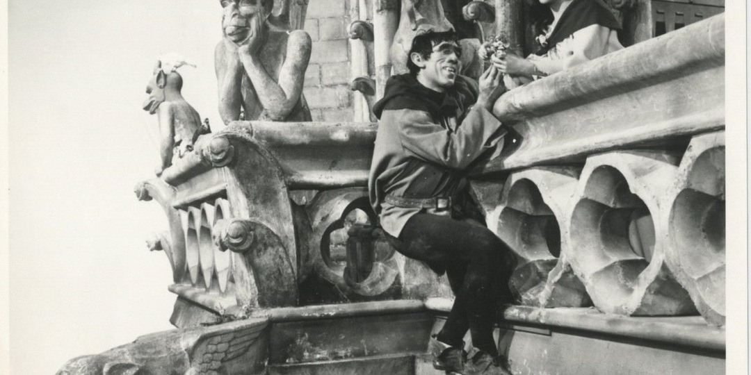 Как Виктор Гюго спас Нотр-Дам от сноса?