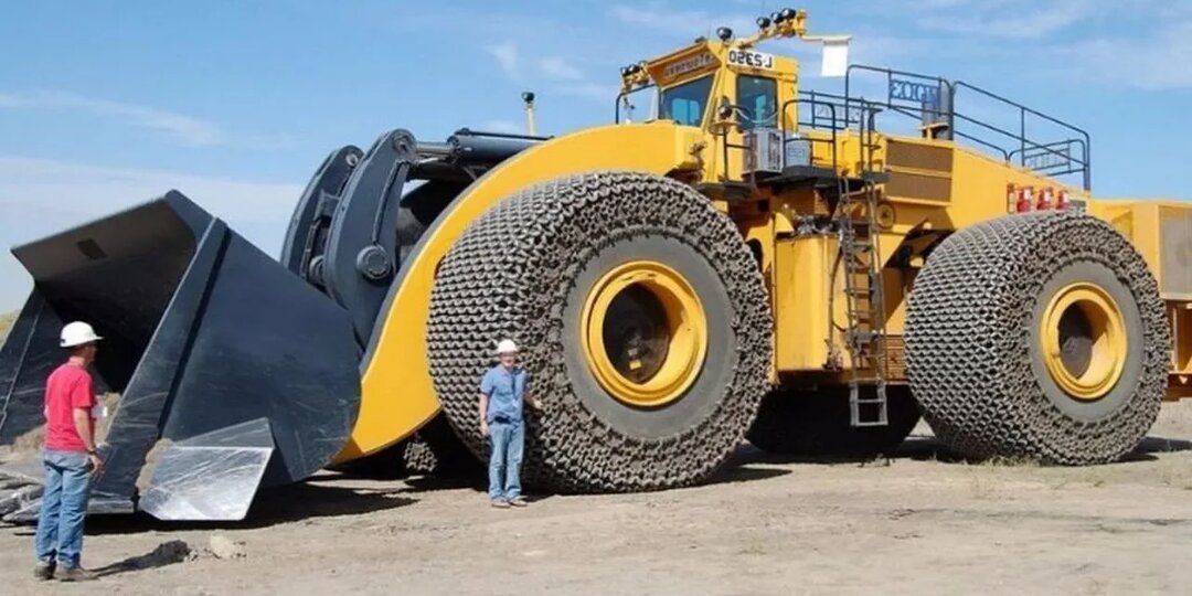 Самые огромные карьерные погрузчики! Они поражают размерами!