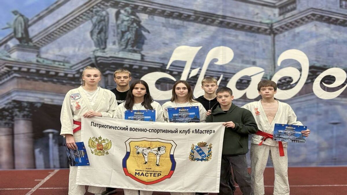    Курские спортсмены показали блестящий результат на Всероссийских соревнованиях по рукопашному бою в Санкт-Петербурге