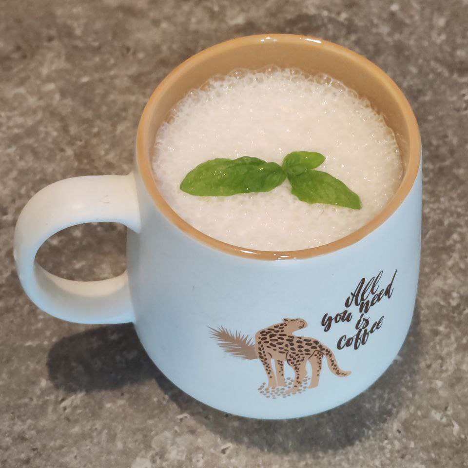 Смузи готов, по вкусу как дынно-банановое мороженое