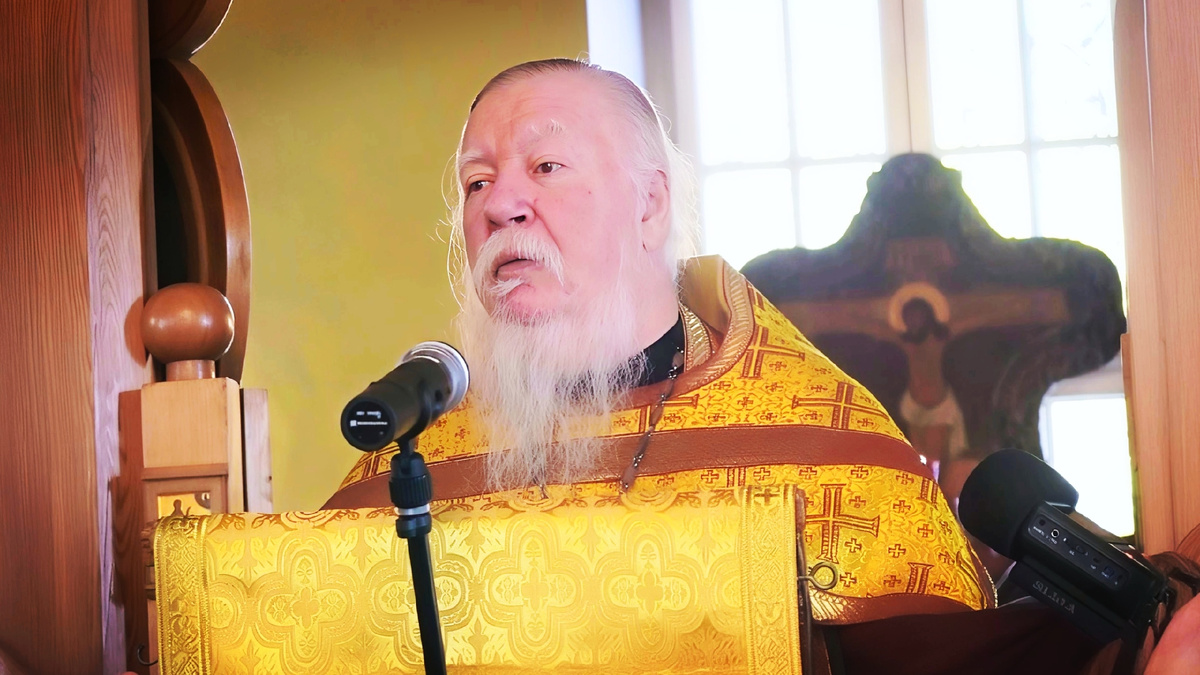 Димитрий Смирнов (07.03.1951 — 21.10.2020 гг.) — протоиерей, церковный и общественный деятель.