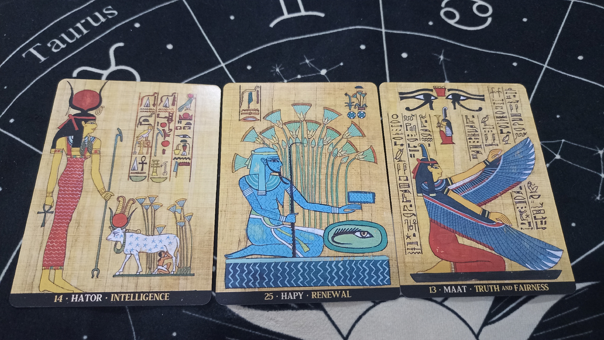 Расклад на Оракуле Египетских Богов на тему: На что нужно обратить внимание в ближайшее время?