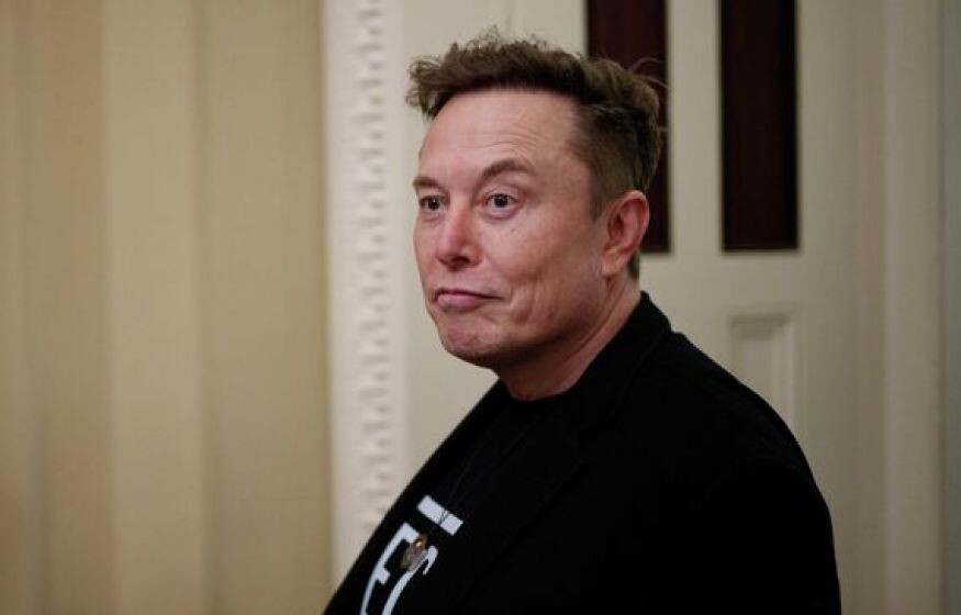    «Вы идёте вперёд, а мир — назад»: старший Маск восхитился Россией