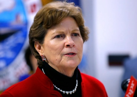    Комитет Сената США одобрил признание России "спонсором терроризма", передачу активов РФ Украине и санкции против Китая