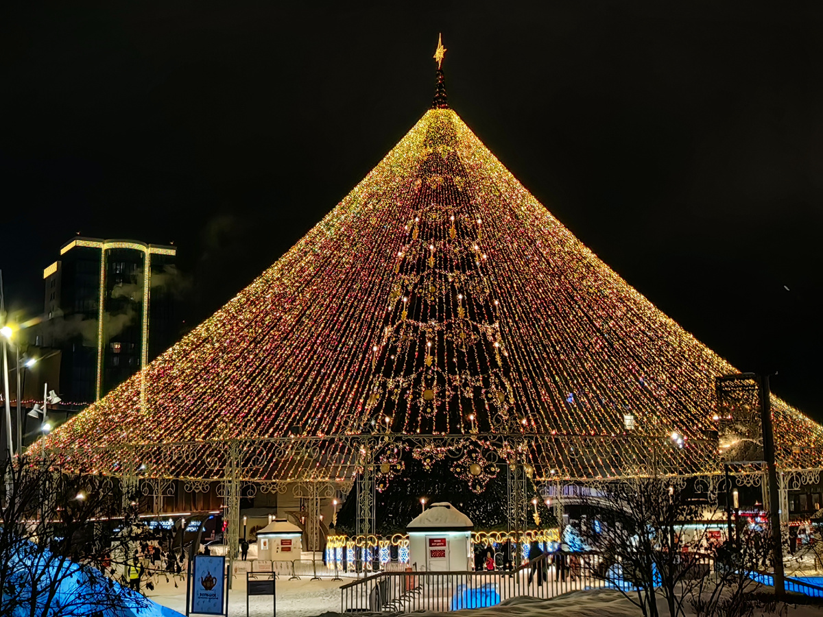 Фото не этого года и даже не московское, но другого в закромах не нашлось