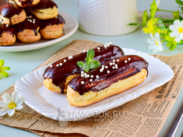 На праздник или просто так: вкусные эклеры, которые получаются с первого раза