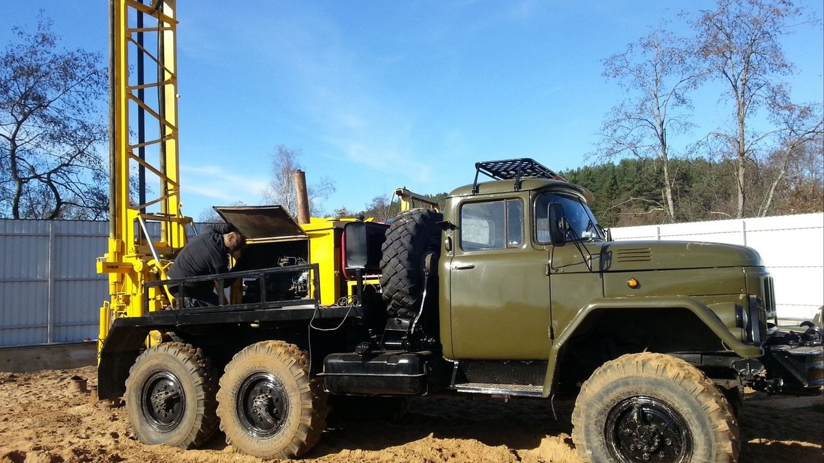 Большая буровая установка. Один из вариантов.