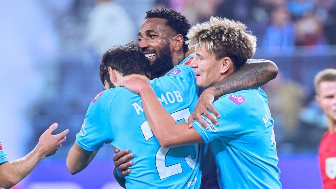    Футболисты «Зенита» празднуют гол Жерсона в ворота «Оренбурга» в Кубке России 22 октября.Вячеслав Евдокимов / ФК «Зенит»