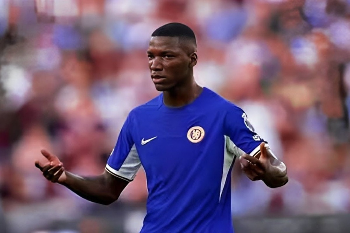    Мойзес Кайседо. скриншот из видео «Sitso Philip and Daniel Koranteng discuss what Caicedo will bring to this new Chelsea team» с канала «Joy Prime TV»