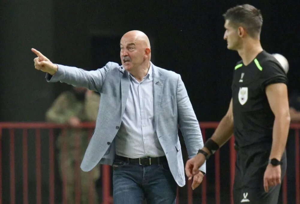 Главный тренер "Ахмата" Станислав Черчесов. Фото РИА Новости