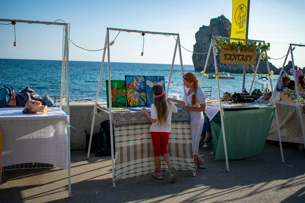 Ярмарка мастеров в Симеизе. «Hungry Market 2025 года». Фотография автора статьи. 