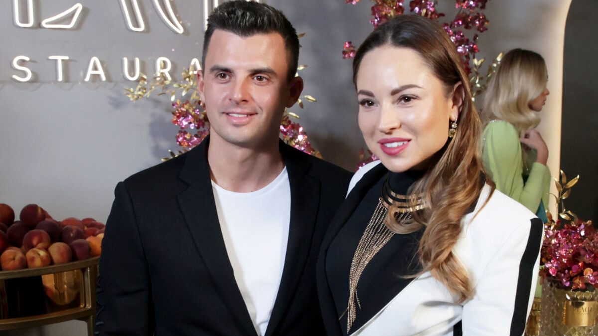 На фото: певец Кирилл Туриченко с женой Дарьей Тарасовой