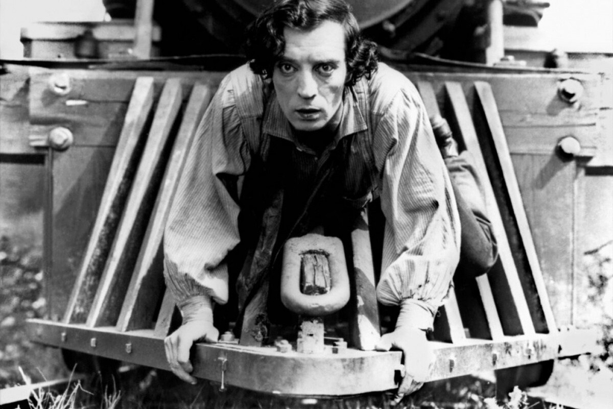    Бастер Китон в роли машиниста в фильме 1926 года "Паровоз "Генерал". / kinopoisk.ru