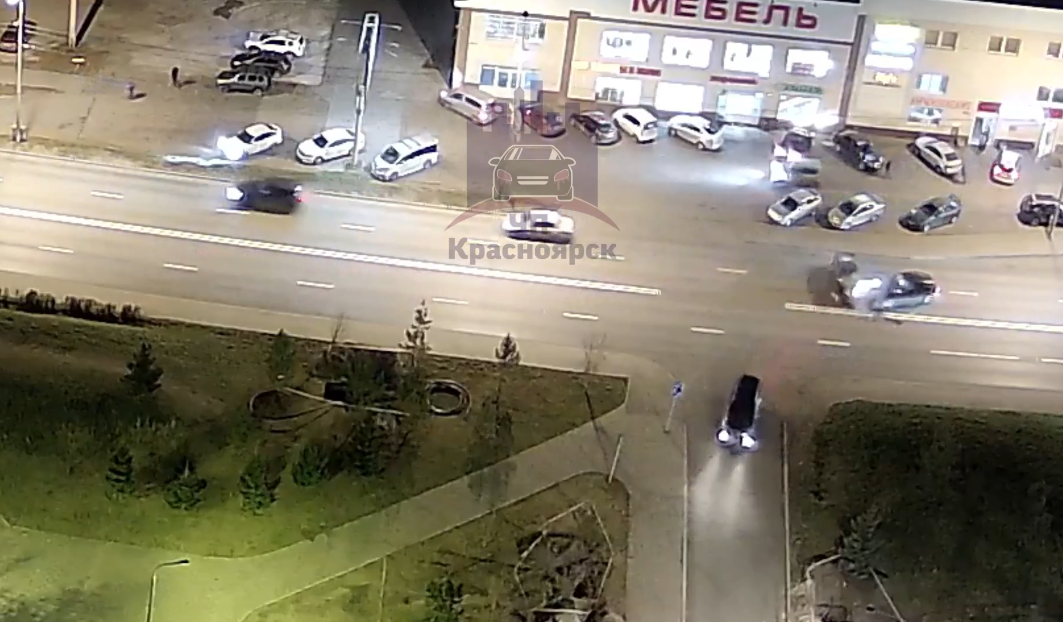     В Красноярске пострадали 3 человека в аварии на Свердловской