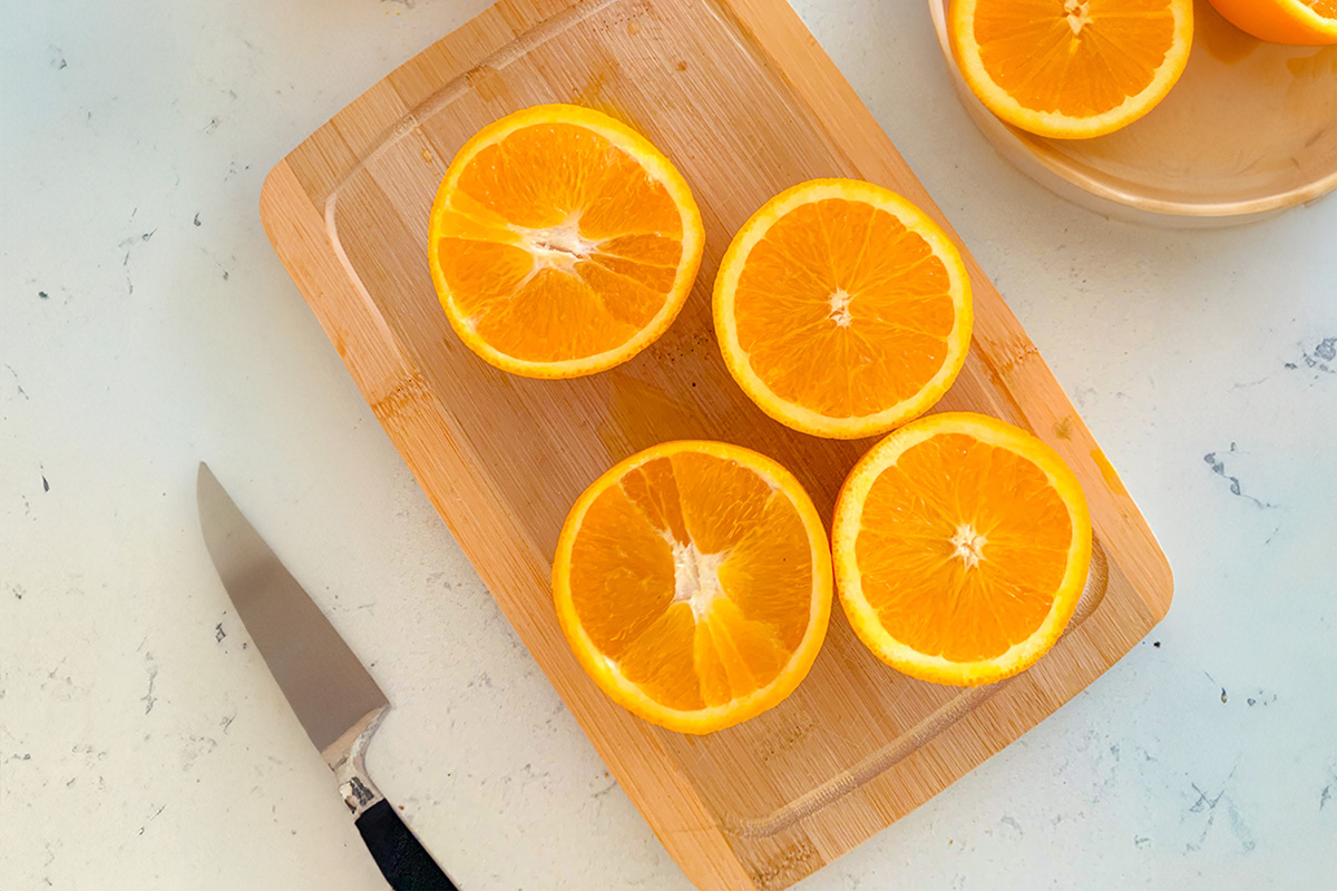 MajoMusi / Shutterstock / FOTODOM📷Салат с курицей и апельсинами «Праздничный»