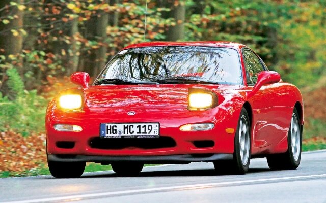 Страна: Япония
Годы выпуска: 1978-2002
Мощность: 105-280 л.с.
Тираж: порядка 812 000 экземпляров