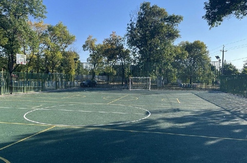    Комплекс будет включать баскетбольную и волейбольную площадки, футбольное поле и площадку для подготовки к сдаче нормативов ГТО. Фото (архив): Минспорт ДНР