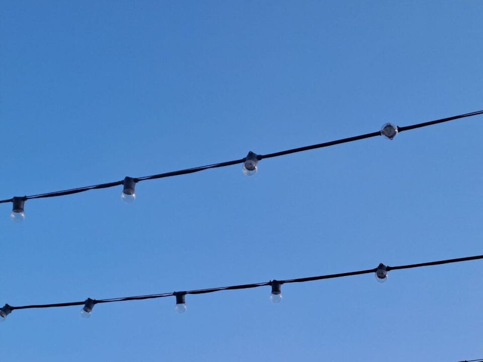    Новая зона отдыха на пересечении проспекта Ленина и улицы Льва Толстого. Источник: "Толк"