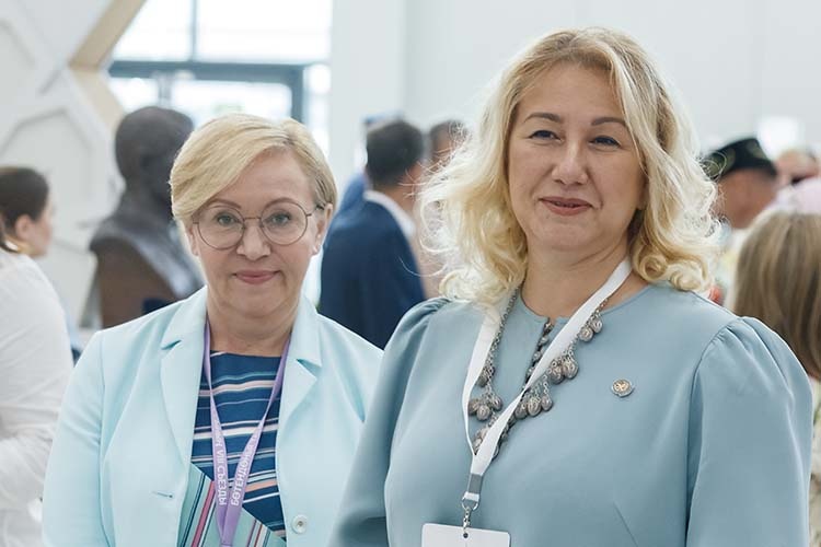    Накануне Алиса Вяткина (слева) сложила полномочия гендиректора одного из старейших музеев в России — Национального музея Татарстана.   
Фото: «БИЗНЕС Online»