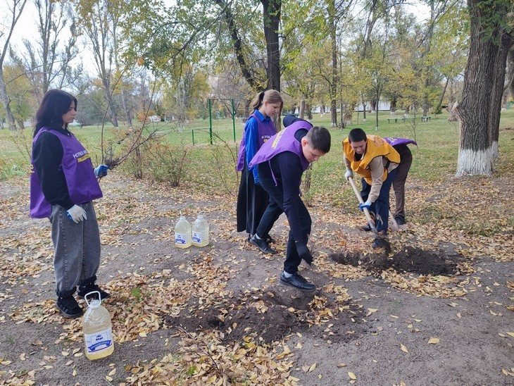    Ученики Роговской казачьей школы Редакция Газеты