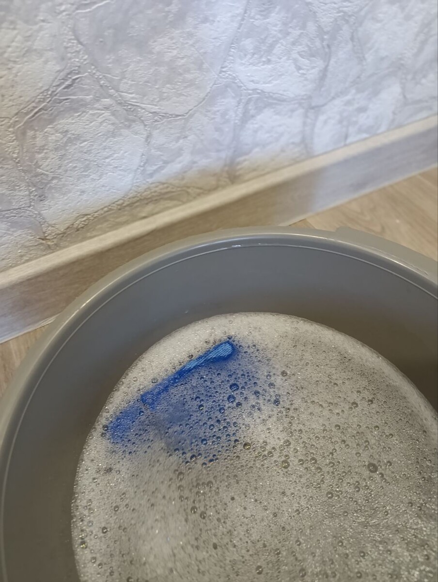 Мою плинтуса в квартире 🤗