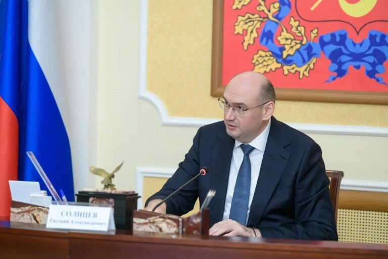    Губернатор Евгений Солнцев поручил увеличить сброс с Ириклинского водохранилища Оренбуржье