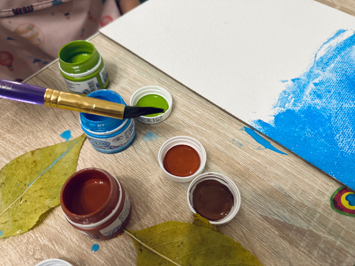 «Может творчество мое вызовет сомнение, только не справляюсь я с этим вдохновением» Мы с дочкой любим эту песню, отчасти она про нас 😅