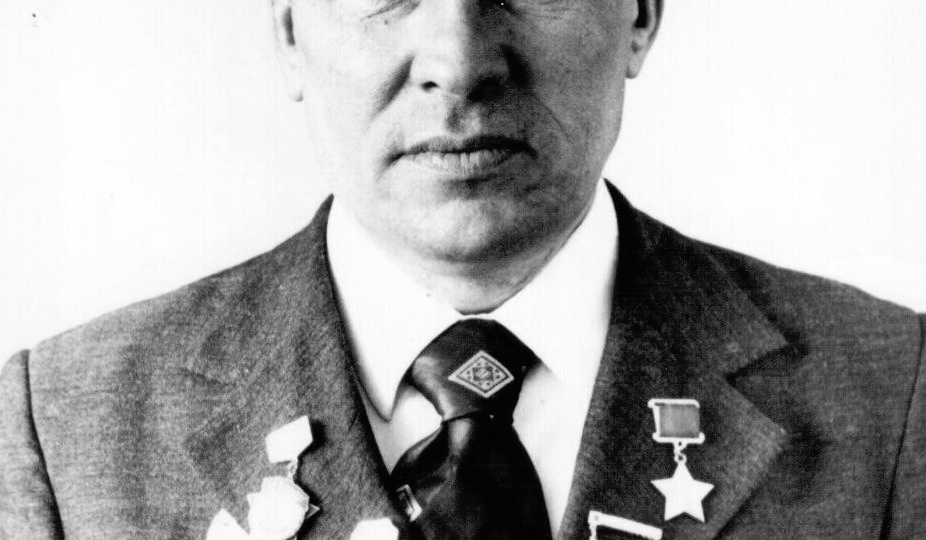 Он пошел в рукопашную схватку и выиграл бой с численно превосходящим врагом. Подвиг гвардии старшего сержанта Василия Баранникова