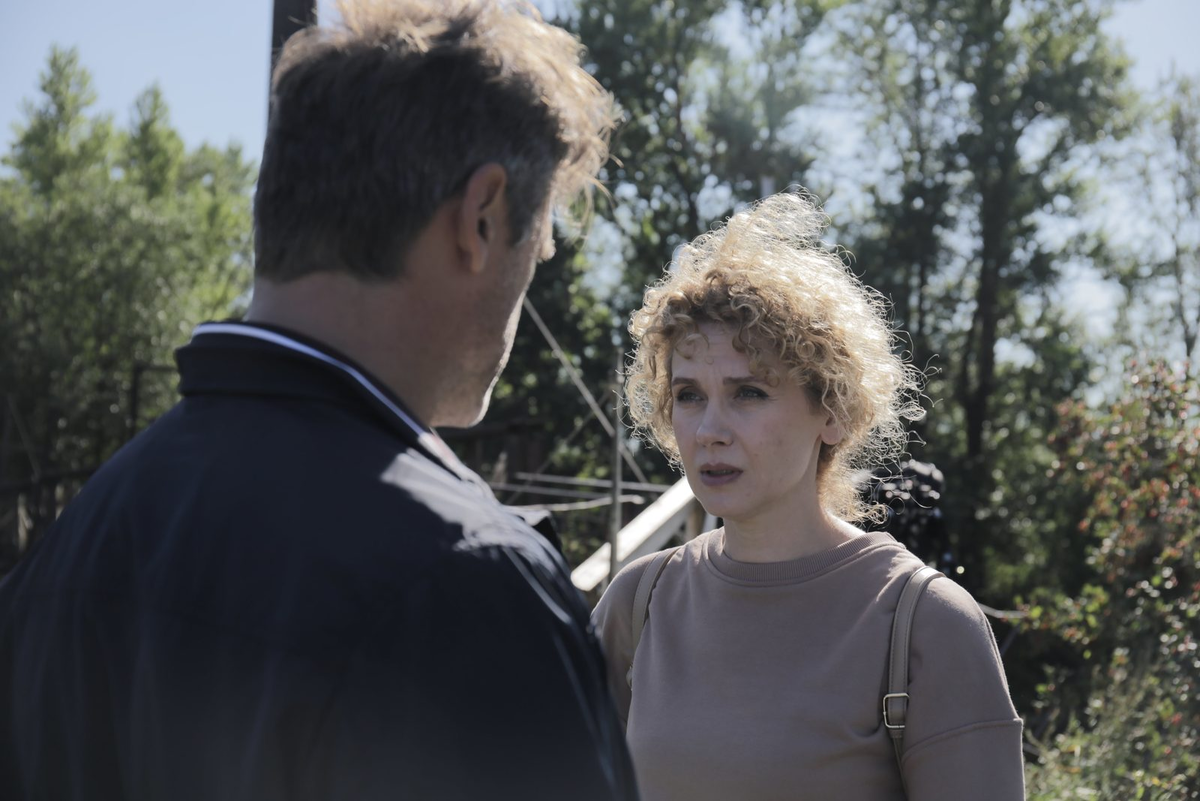 Кадр из сериала "Тайны города М. Рассвет наступит незаметно" (2023)