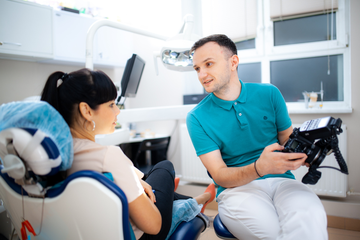 Фотография взята с сайта стоматологии Дмитрович Фэмили https://www.dmitrovich.ru/