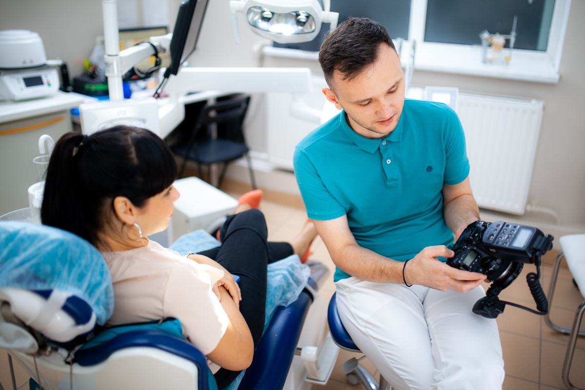 Фотография взята с сайта стоматологии Дмитрович Фэмили https://www.dmitrovich.ru/