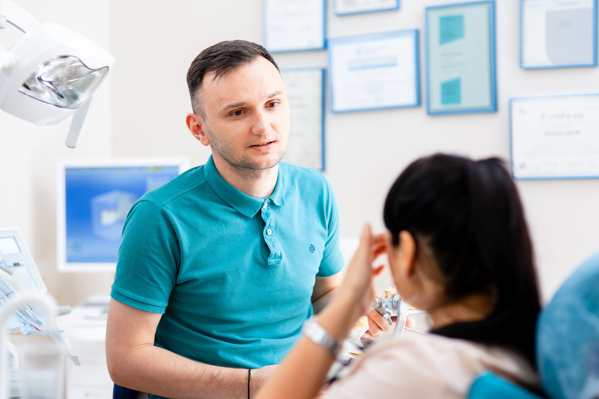 Фотография взята с сайта стоматологии Дмитрович Фэмили https://www.dmitrovich.ru/